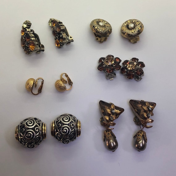 Lot of 6 Vintage Statement Clip On Earrings, 1 Pai