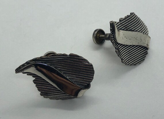 DANECRAFT Sterling Silver Leaf Screwback Earrings - image 4