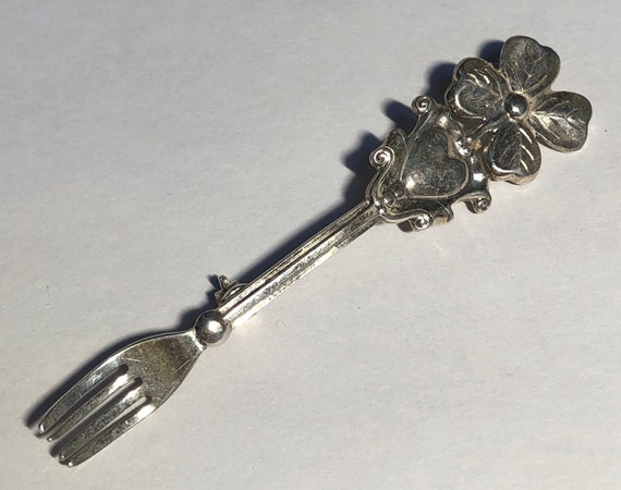 Sterling Silver LANG Irish Heart Fork Brooch Pin,… - image 1
