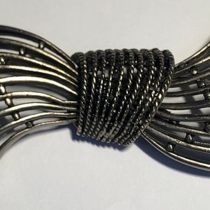 OSCAR De La RENTA Brooch, Abstract Bow Vintage Brooch Signed Oscar De La Renta