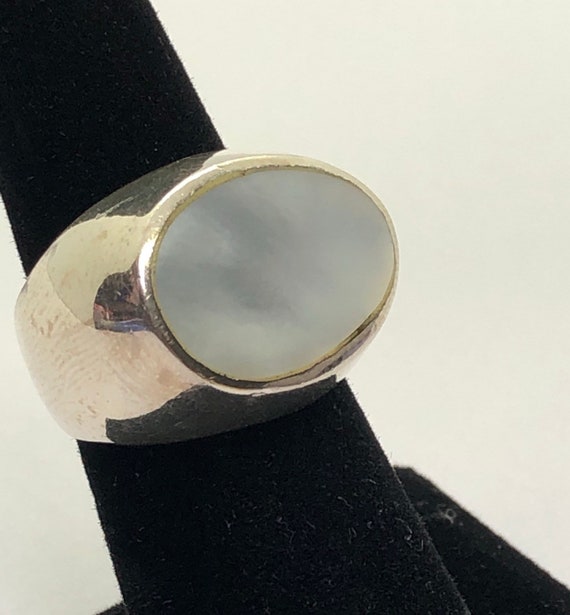 Mother of Pearl Shell Silver Ring | Ring Size 7 - image 3