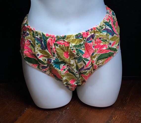 Paper Bikini Vintage, 1960s Rare Groovy Flower Po… - image 6