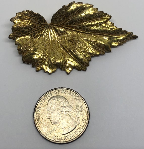 Miriam Haskell Leaf Brooch, Signed Miriam Haskell - image 4