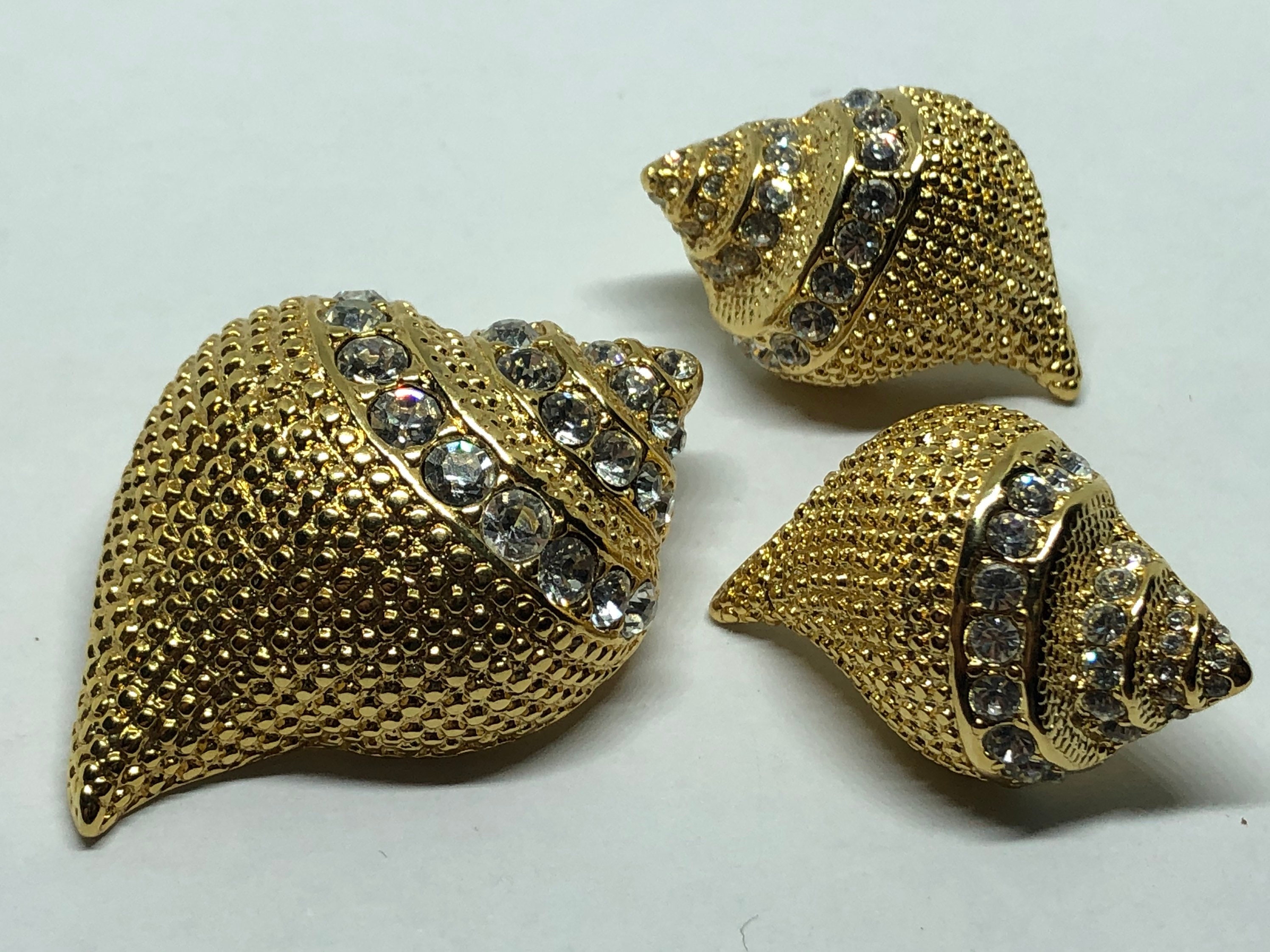 Kenneth jay lane shell best sale earrings