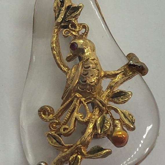 tancer brooch
