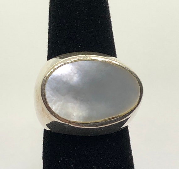 Mother of Pearl Shell Silver Ring | Ring Size 7 - image 2