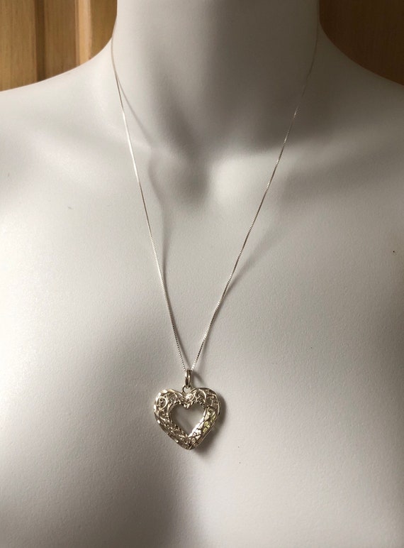 Beautiful Sterling Silver Ornate Heart Necklace - image 3