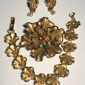 Flower Vintage Jewelry Set, Bracelet, Brooch And Screwback Earrings Set