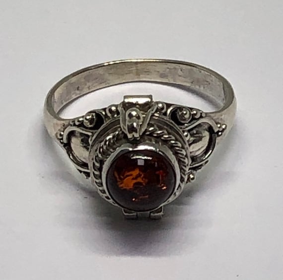 Poison Ring, Silver Amber Poison Ring, Size 5
