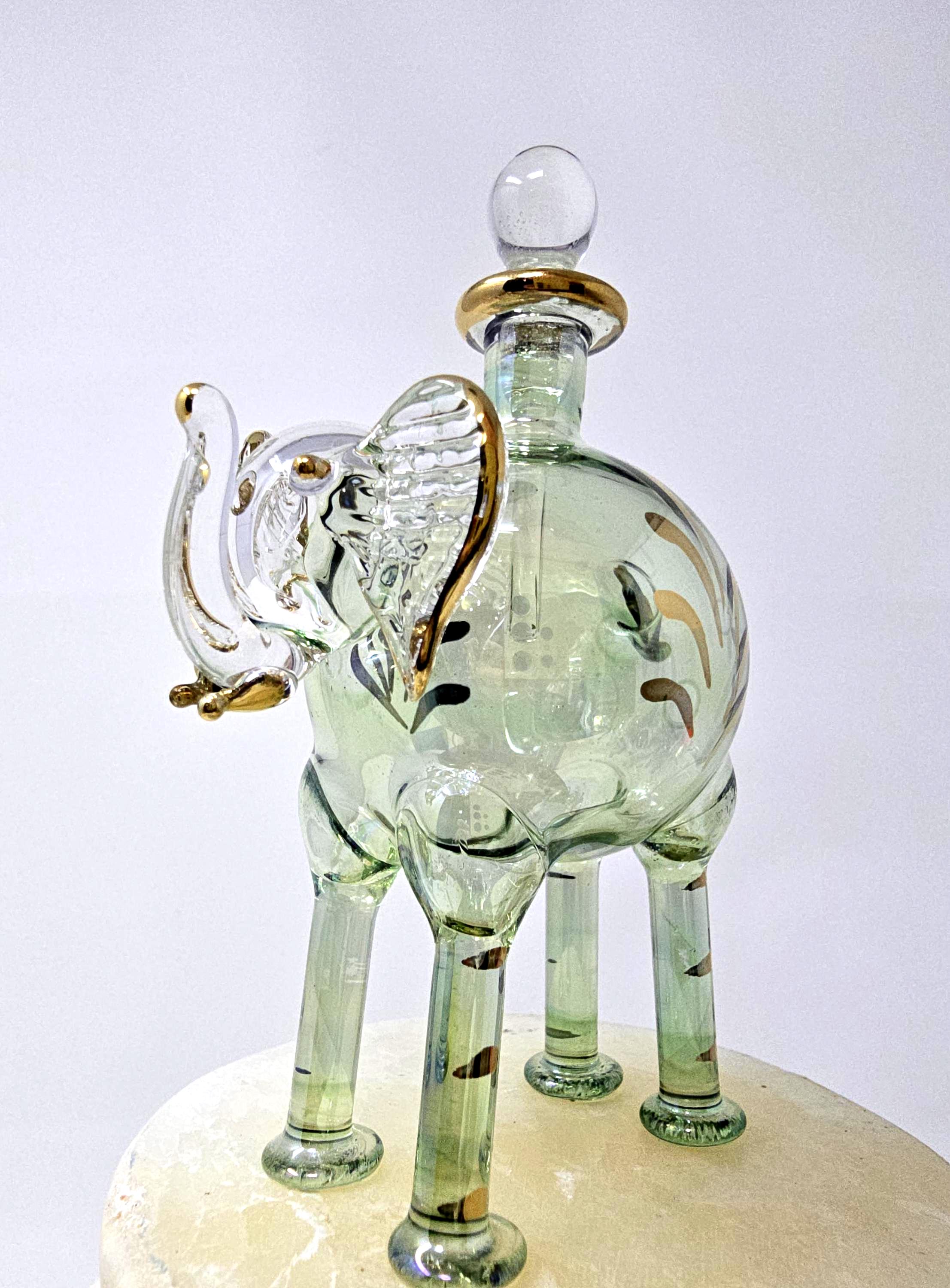Ghisetti（ギセッティ）ガラス象 香水瓶の象、素晴らしいエジプトの吹きガラス装飾品。エジプトから様々