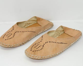 Camel leather slipper shoes sandal flats, Handmade Flat Shoes for Women and men. Feel relax in every moment