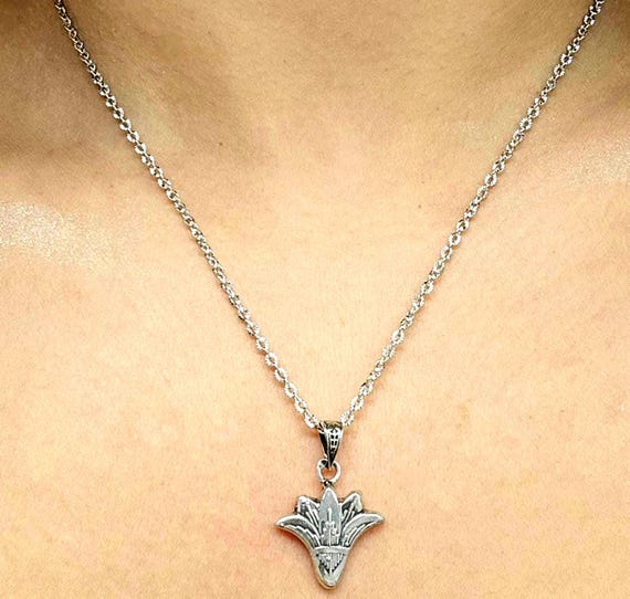 Ciondolo Fiore Di Loto In Argento: Fascino Senza Tempo - Foto 8