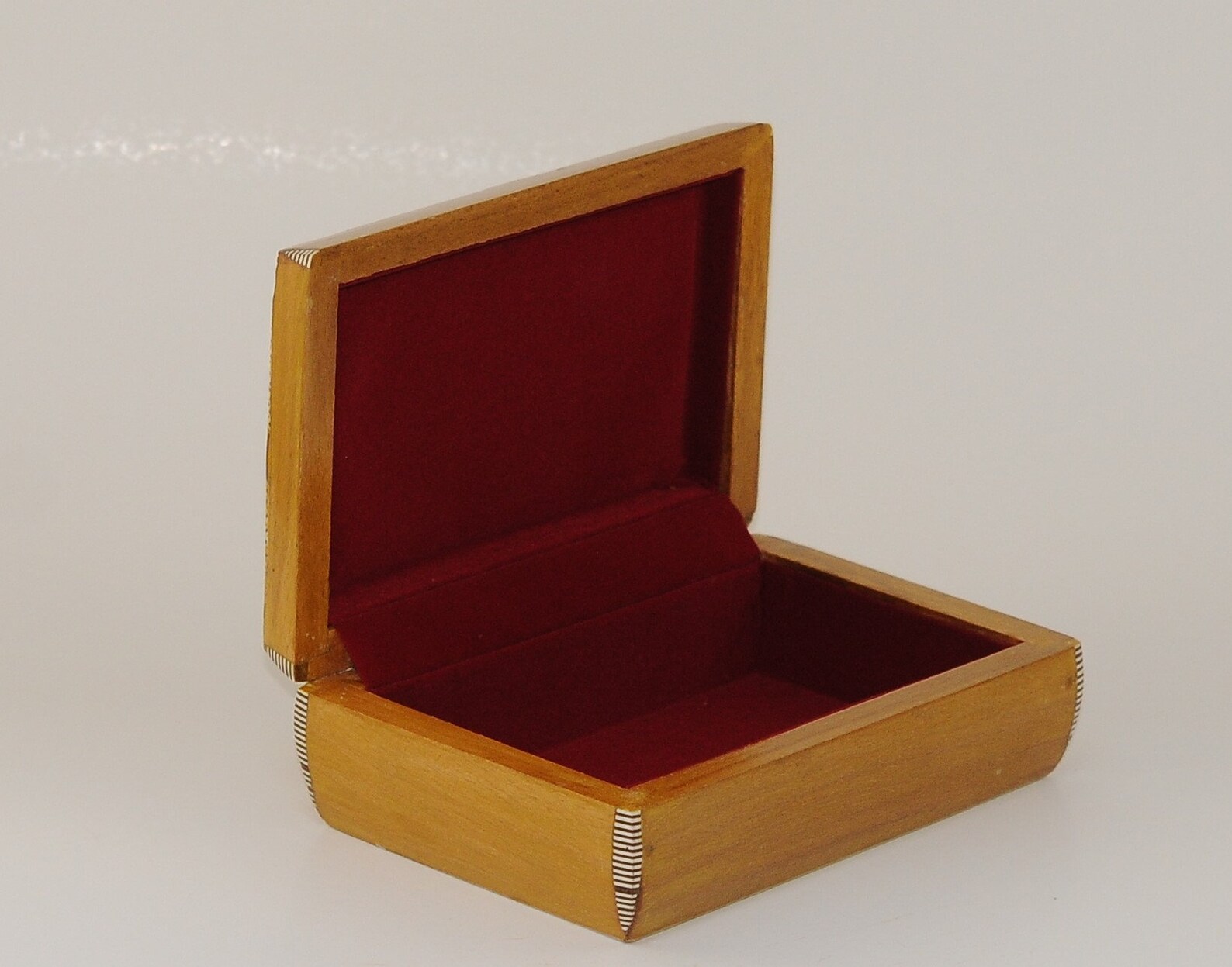 Petite Boîte à Bijoux Ancienne Style égyptien - Bois Marqueté Avec Incrustations De Nacre Et D'os