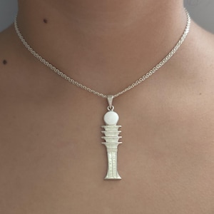 Djed-pilaar: de ruggengraat van Osiris. 925 sterlingzilver of vergulde hanger. Uit onze oude werkplaats in het hart van Caïro
