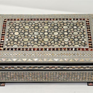 Unique Box, Egyptian Handmade Jewelry Box - Beech wood with inlaid Mother of Pearl 14 x 9 inches. Brought to you by from Egypt with love