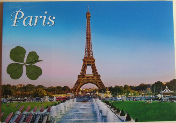 Recevez Une Carte Postale De Paris Tour Eiffel Avec Trefles A Etsy