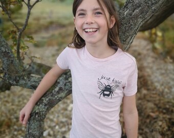 Kids bee t-shirt, kids shirt, cute kind clothing, kids organic tee, bee print, bee lovers gift, kids ethical tee, kids mental health tee