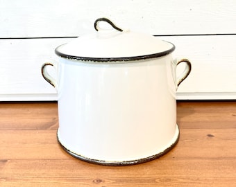 Vintage White Cuisinart Enamel Over Iron Dutch Oven, 3 Quart Casserole With  Lid, Round Pot, Retro Kitchen Cookware 
