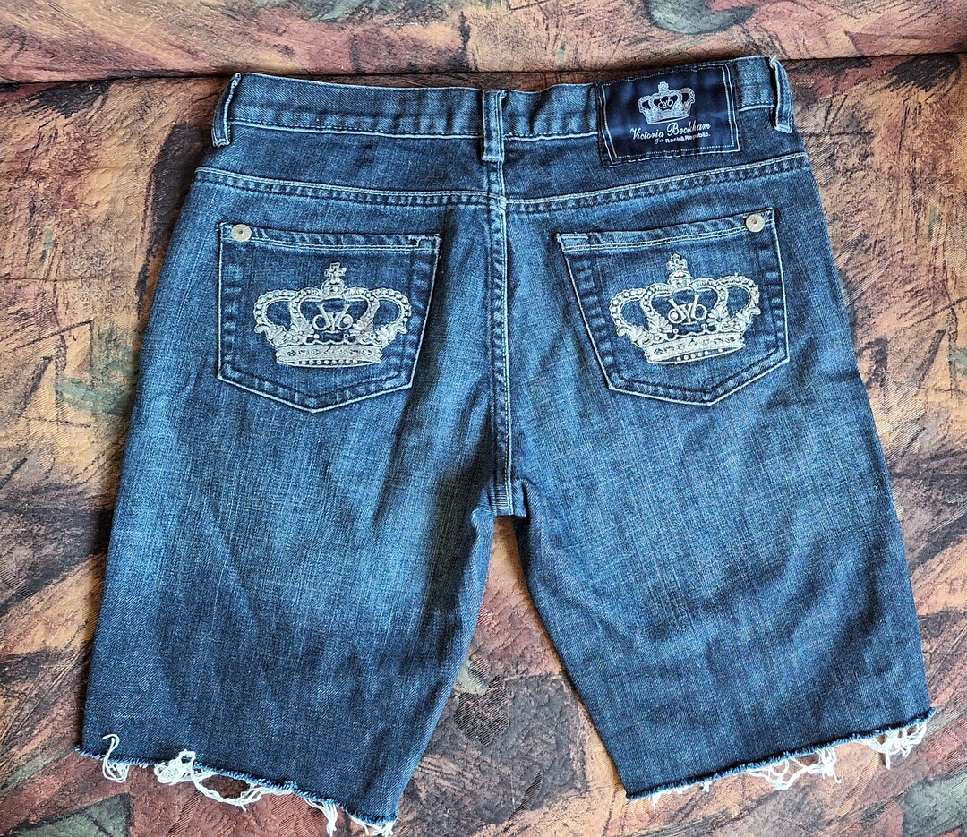ショートパンツ VICTORIA BECKHAM Women Shorts  Burmudas 1125WTR006059AALMON Victoria Beckham Denim Bermuda-shorts Victoria Beckham
