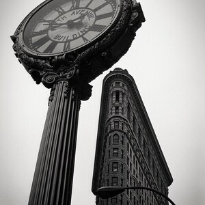 5th Ave building clock, Flatiron building, NY 1997.