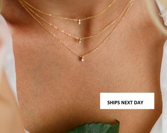 Diamant Solitär Halskette,Zierliche Diamant Lünette von SagittariusFineJwlr,Tiny Gold Halskette,Geburtstagsgeschenk für Sie,Last Minute Geschenk