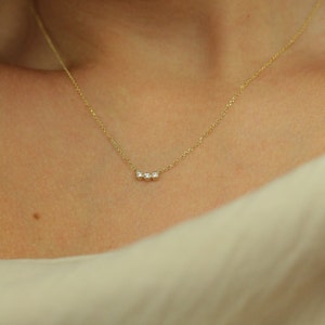 Collar de diamantes en trío, collar de diamantes engastados en bisel, collar con colgante de tres diamantes, collar para uso diario, regalo de aniversario