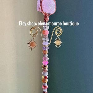 Raw rose quartz and amethyst Glass Bead Garden Stake: Chakra Theme Plant Art, Peace Sign garden Decor, healing crystals garden art, sun
