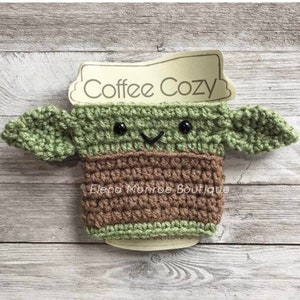 Crochet yod cozy, galaxy hero cozy, Star cup cozy, wars cup cozy, green alien can sleeve, beer sleeve, baby alien cup sleeve, fathers Day