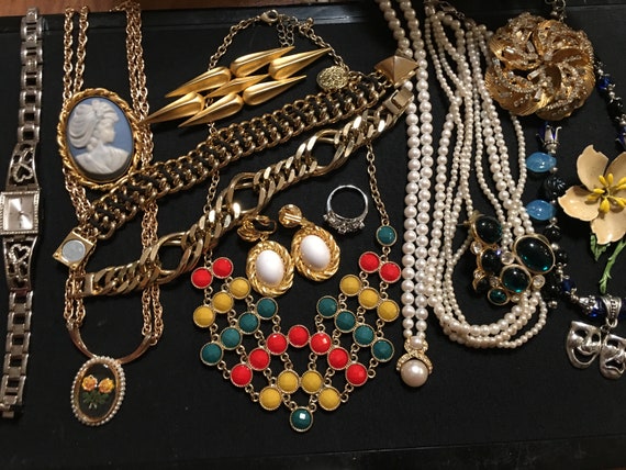 Vintage jewelry necklaces sale