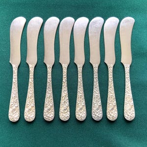 S. Kirk & Son Inc. Sterling Silver Repousse Butter Spreader Knife Set Of 8 Vintage Floral Flatware Utensils