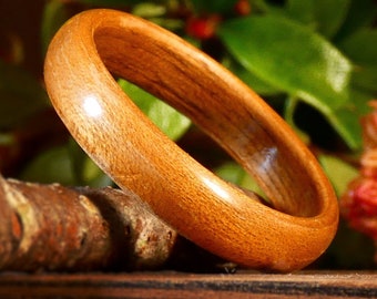 Bague en bois de châtaignier à personnaliser - Alliance pour lui, pour elle - Anneau de fiançailles fait main en bois personnalisable