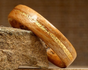 Wood and gold wedding ring - beech wood - An original ring for the couple, for him, for her - Or as a wooden wedding gift