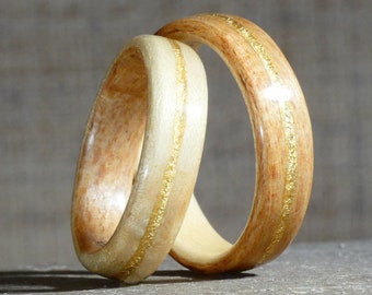 Couple d'alliance en bois de hêtre, d'érable et or - bague originale pour le couple, pour lui, pour elle - fait main en France