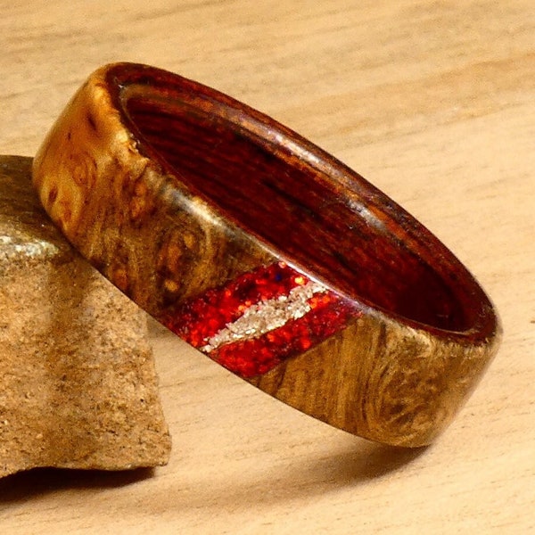Wedding rings for the couple in mahogany wood and red glitter to personalize - Wedding ring for him or for her - handmade in France