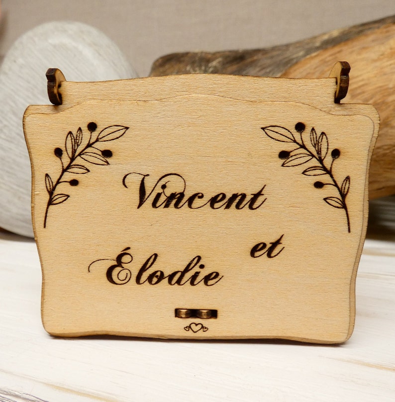 Boîte de bague en bois écrin pour 2 alliances à personnaliser en bois fait main en France image 4