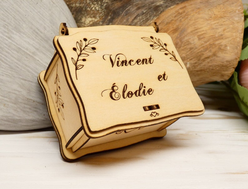 Boîte de bague en bois écrin pour 2 alliances à personnaliser en bois fait main en France image 1