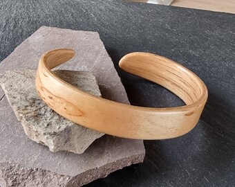 Bracelet manchette en bois de bouleau - un bracelet ouvert en chêne et bouleau madré - original et unique fait main en France