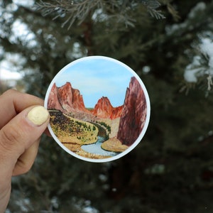 Etiqueta engomada de Smith Rock (círculo)