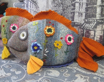 Gestricktes Fisch niedliches Sofakissen, dekoratives Plüschtier, Stickereikissen
