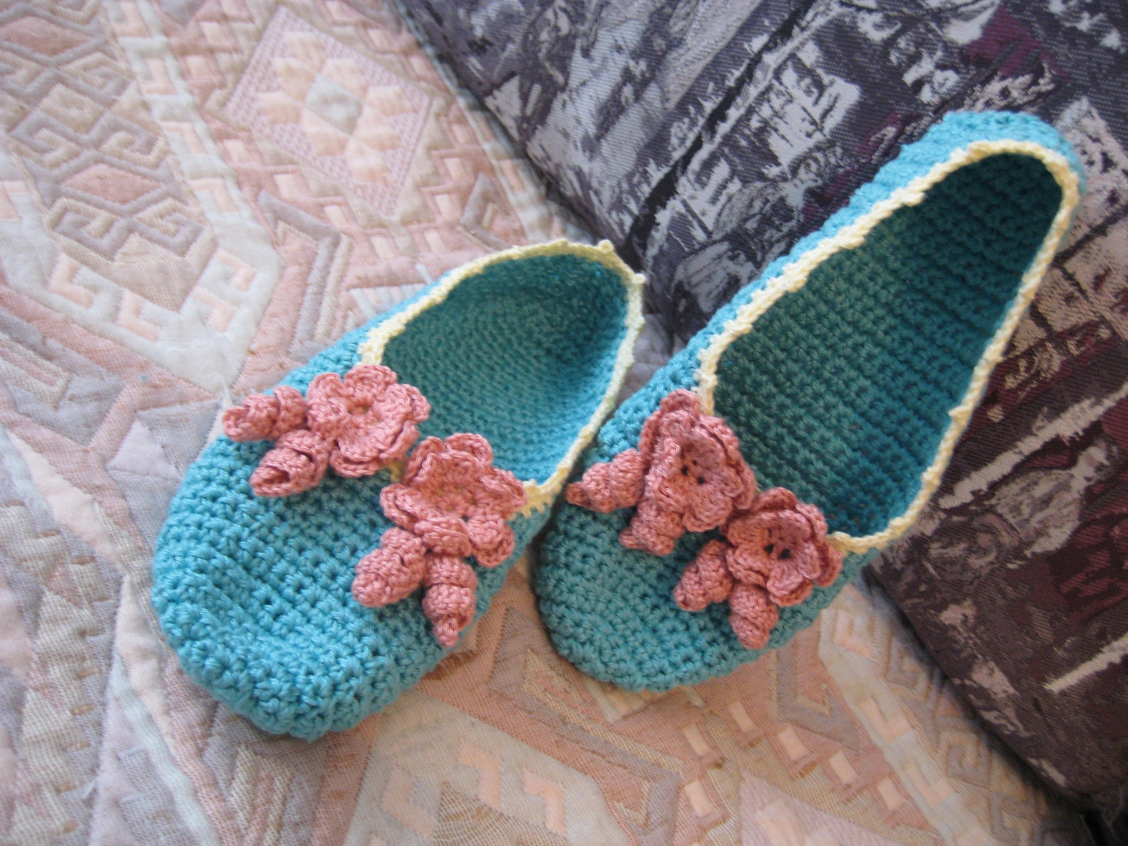 crochet ballet slippers, turquoise color, cotton, two flower decoration, gift for woman for mom for girlfriend, home slippers, n