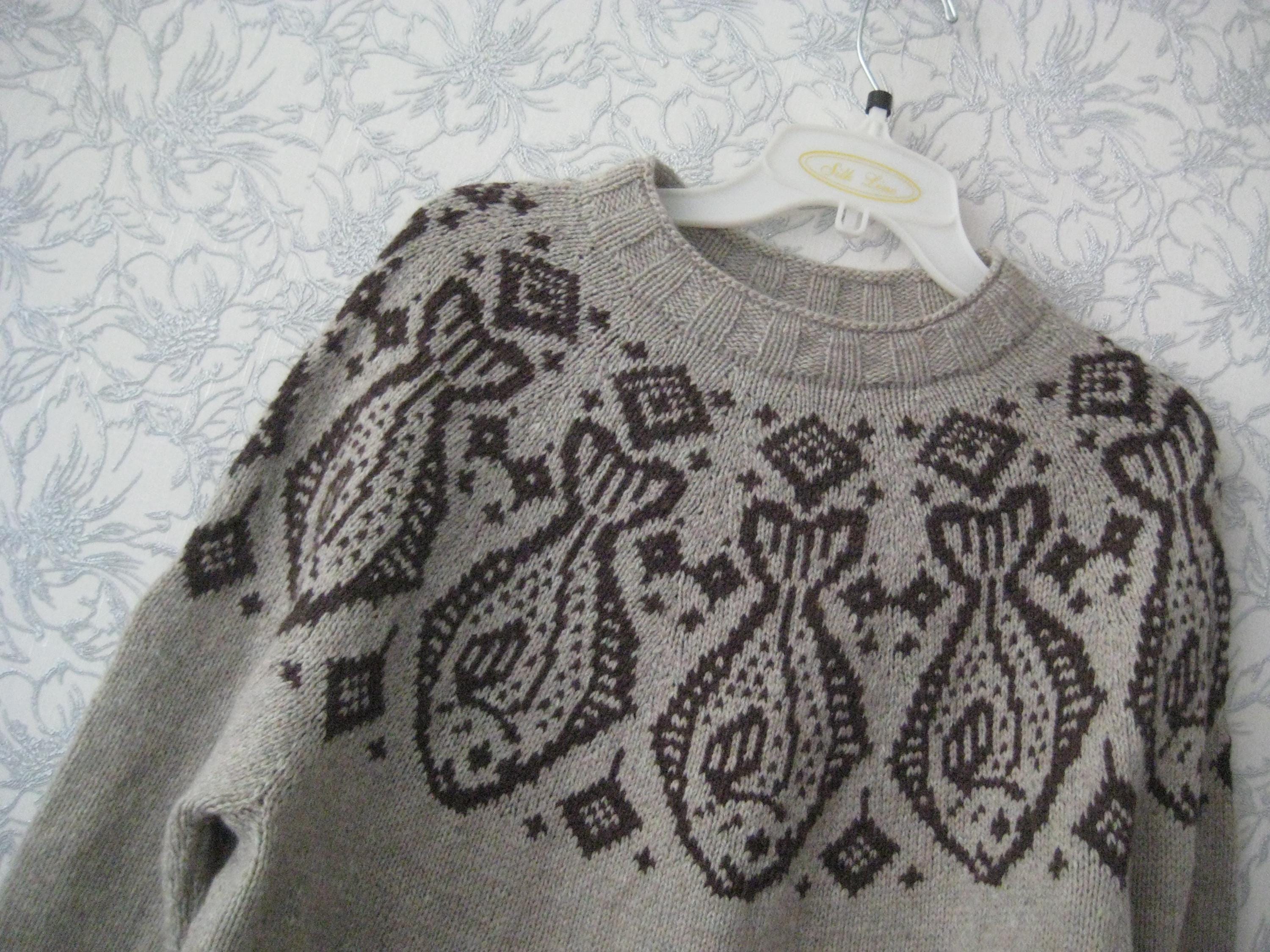 Hand knitted fair isle sweater, women's sweater , men's sweater with an ornament on a round yoke