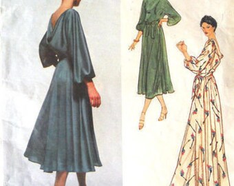 1979 Vintage VOGUE Sewing Pattern DRESS B36 (1860) By Jerry Silverman VOGUE 2193