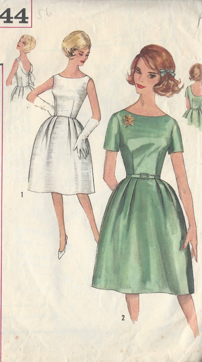 R581 1960 s Vintage Vogue Sewing Pattern Dress B36