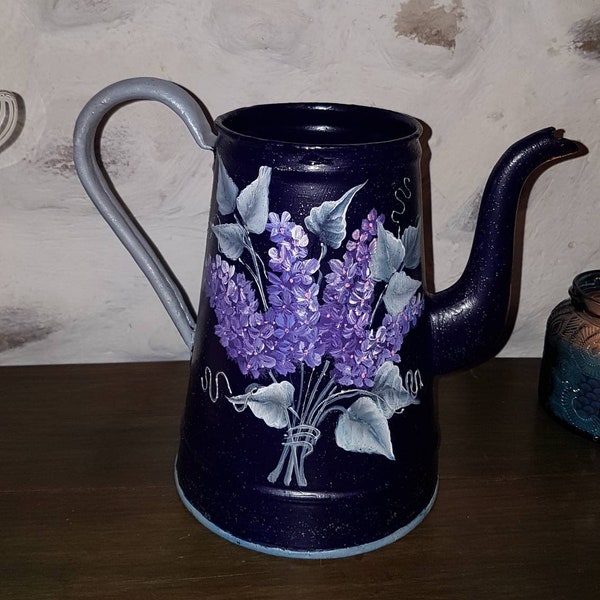 Cafetière ancienne peinte / French vintage / Décor lilas / Violette / Hand paint/ Vintage / Campagne chic /Atelier Crearecup Home déco