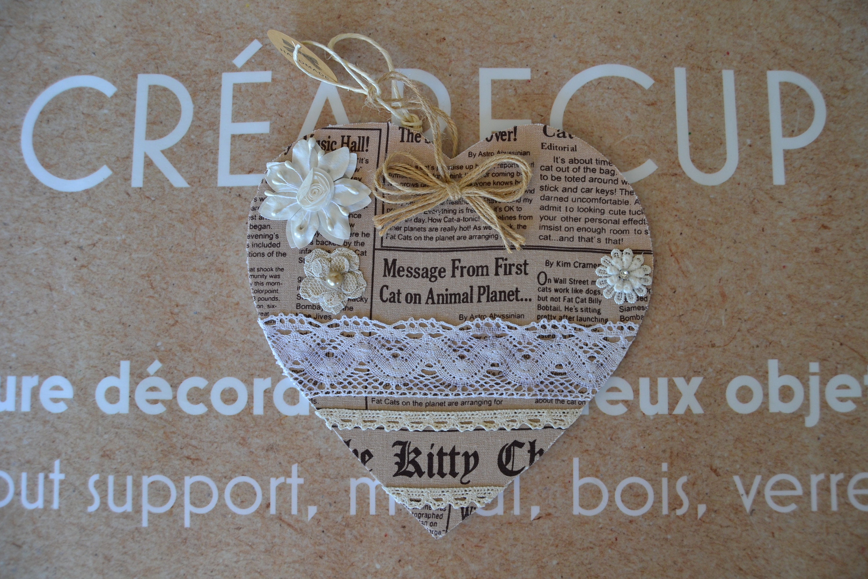 Coeur A Suspendre-Shabby Chic-Dentelle-Home Décor-Wood Heart-Hand Made-Romantique-Atelier Crearecup