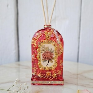 Difusor de aromas. Fragancia para el hogar. Rosa. Decoración. Regalo. Creación. Arte en vidrio. Hecho a mano.