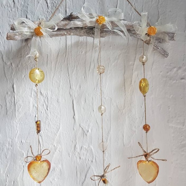 Suspension bois flotté. Sun catcher.Home décor. Handicraft Jaune.Pampilles.Interior decoration .Creation artisanale.Atelier Créarecup.