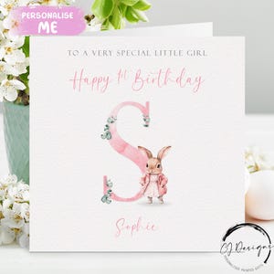 Personalisierte Geburtstagskarte für kleines Mädchen, Anfangsname / Datum Rosa Kaninchen-Alphabet-Grußkarte jedes Alter, 1.2.3.4.5.6.7