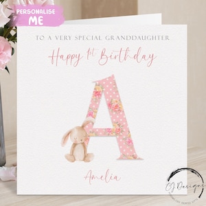 Personalisierte Enkelin Geburtstagskarte, Anfangsname und Datum Rosa Häschen-Alphabet-Grußkarte, 1.2.3.4.5.6., Andenken für Sie