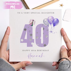 Tarjeta de cumpleaños personalizada para hija, color morado y lila. Edades: CUALQUIER TEXTO/EDAD/ Nombre: 16, 17, 18, 21, 30, 40, 45, 50, 60, 65, 70.